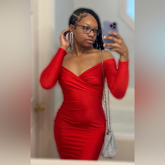 Red Off the Shoulder Bodycon Midi Dress, US M, 6 - Picture 3 of 4